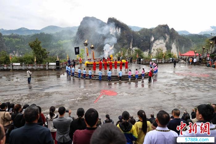 贵州务川：第十六届仡佬族祭天朝祖祭祀大典举行